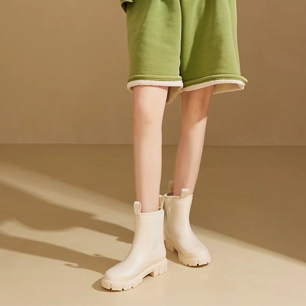 Women’s Waterproof Chelsea Rain Boots – Plush Lined, Anti-Slip Ankle Shoes for Garden & Outdoor Work