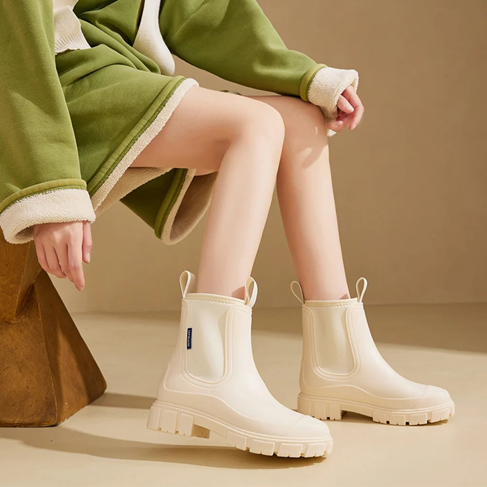 Women’s Waterproof Chelsea Rain Boots – Plush Lined, Anti-Slip Ankle Shoes for Garden & Outdoor Work
